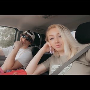 Meet your Posher, Bailey